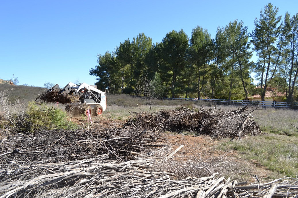 low-cost-land-clearing-brush-removal-weed-abatement-services