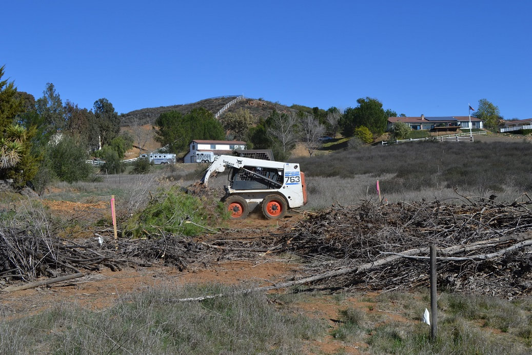 Brush Clearing & Removal Services in Murrieta, La Cresta, Temecula. Free Estimates!